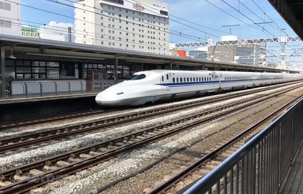 Tuyến đường sắt tốc độ cao của Nhật Bản. (Ảnh: Vietnam+)