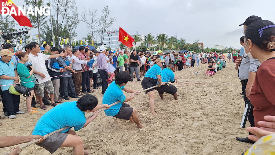 The tug of war competition in progress