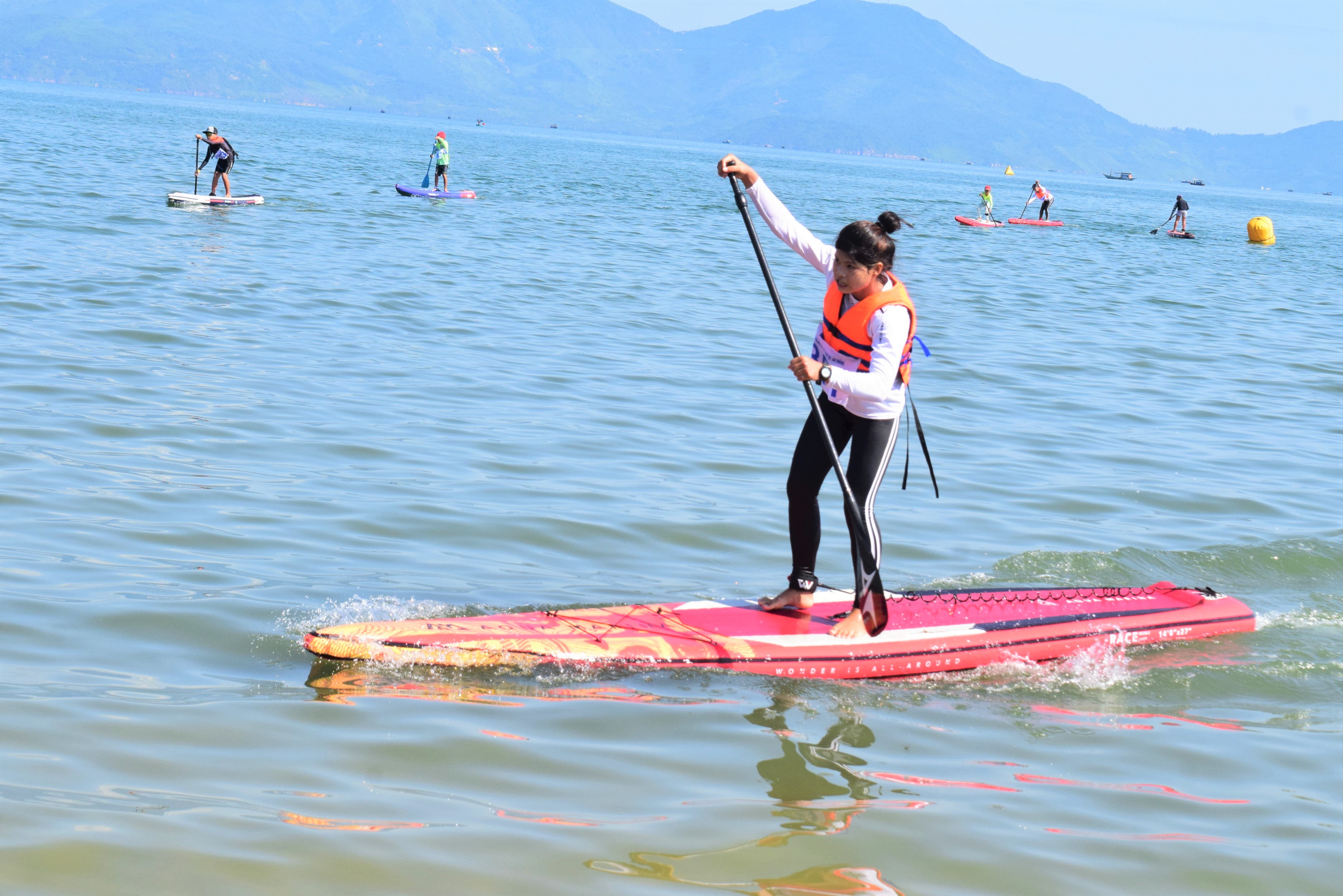 Chèo SUP trên biển Đà Nẵng