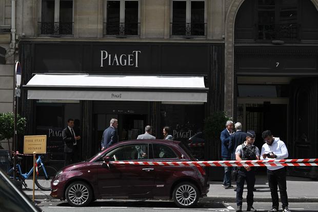 Cửa hiệu Piaget nằm ở trung tâm thủ đô Paris của Pháp. Ảnh: cbsnews.com