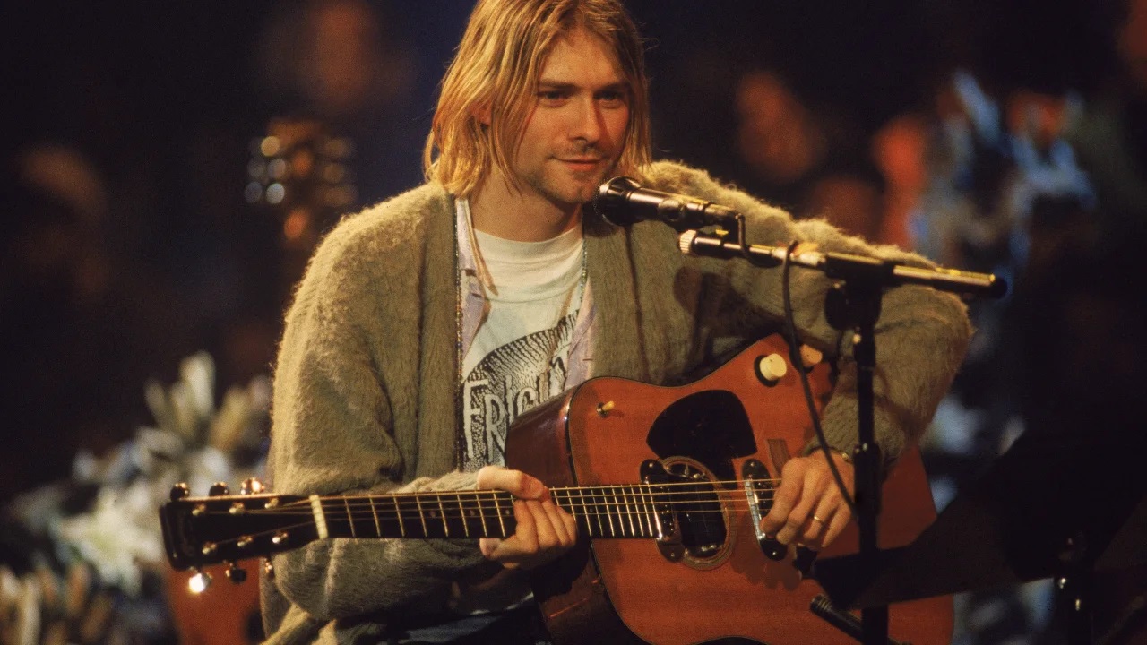 Kurt Cobain trong buổi biểu diễn vào tháng 11/1993. Ảnh: Getty Images