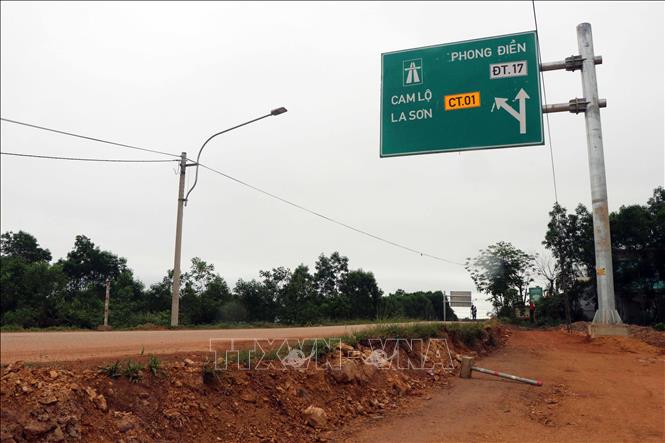 Dự án cao tốc Cam Lộ - La Sơn. Ảnh (tư liệu): TTXVN