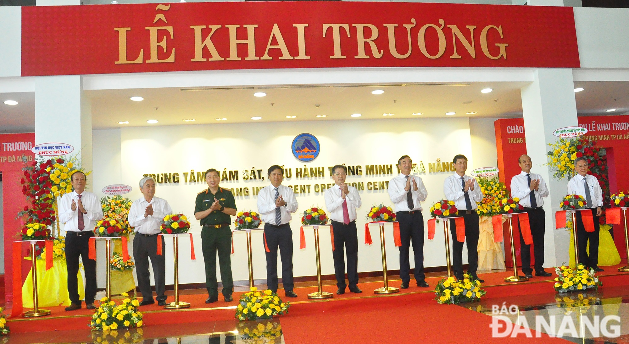 City leaders cut the ribbon to inaugurate the center