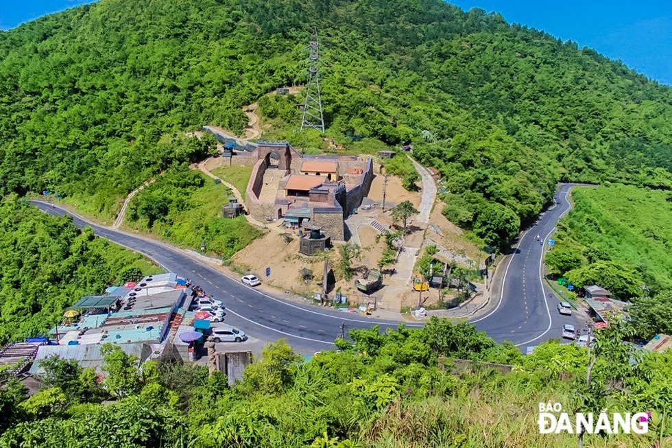 Covering an area of about 6,500m2, the project on preserving, restoring and promoting the value of the Hai Van Quan is being invested by the Hue Monument Conservation Centre, and the Da Nang Department of Culture and Sports. The over VND42 billion project is expected to be carried out within two years. It is funded by Da Nang and Thua Thien Hue Province. 