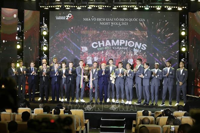 V.League Awards 2023: Vinh danh các huấn luyện viên và cầu thủ xuất sắc nhất mùa giải