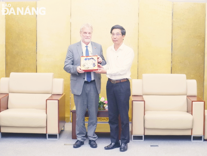 Thúc đẩy hợp tác phát triển giáo dục giữa Đà Nẵng và Tập đoàn Avestos