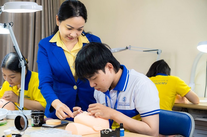 Khóa nối mi chuyên nghiệp tại Seoul Academy: Có đáng để đầu tư?