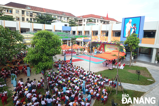 Trường học rộng rãi, khang trang