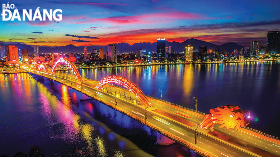  Dragon Bridge, the symbol of Da Nang in the period of integration and development