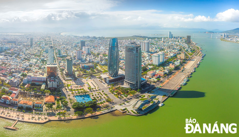 The Da Nang Administrative Centre on the eastern bank of the iconic Han RiverThe Da Nang Administrative Centre on the eastern bank of the iconic Han River