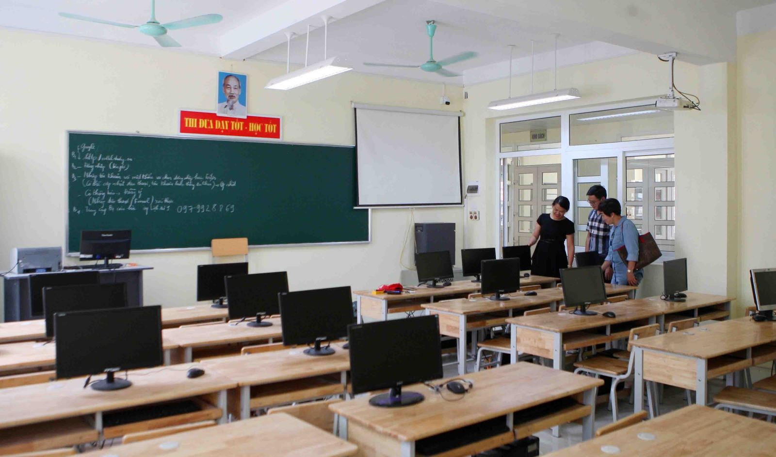 Trường THCS Đại Kim, Hoàng Mai, Hà Nội được đầu tư xây dựng mới với trang thiết bị dạy học hiện đại, đồng bộ. Ảnh: Thanh Tùng/TTXVN