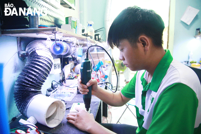 Solution products from STC Electric have helped thousands of households and businesses relieve the fear of leakage and short-circuit when using electronic devices. Photo: CHIEN THANG