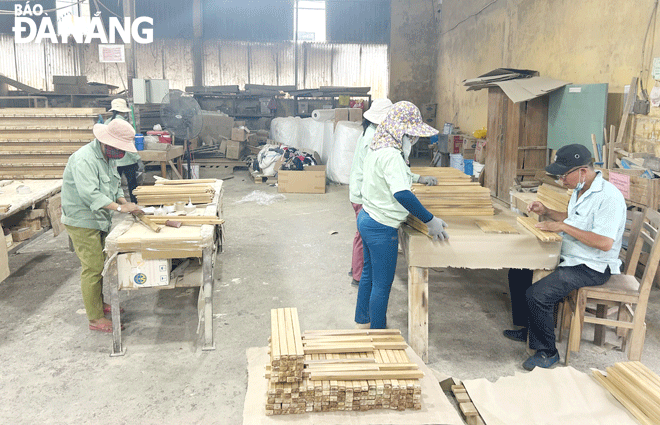 Wood industry enterprises wish to receive support in terms of trade promotion and market expansion. Photo: M.Q