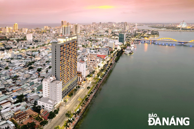 Many hotels and resorts with famous international brands have been put into operation in Da Nang. IN PHOTO: One of two Wink Danang Riverside hotels invested by Japan's Kajima Group. Photo: THU HA