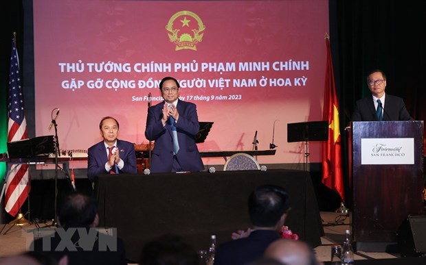 Thủ tướng Phạm Minh Chính gặp đại diện Cộng đồng Người Việt Nam tại Hoa Kỳ. (Ảnh: Dương Giang/TTXVN)