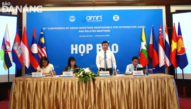 Mr. Nguyen Thanh Lam, Deputy Minister of Information and Communications, speaking at the press conference on Monday 