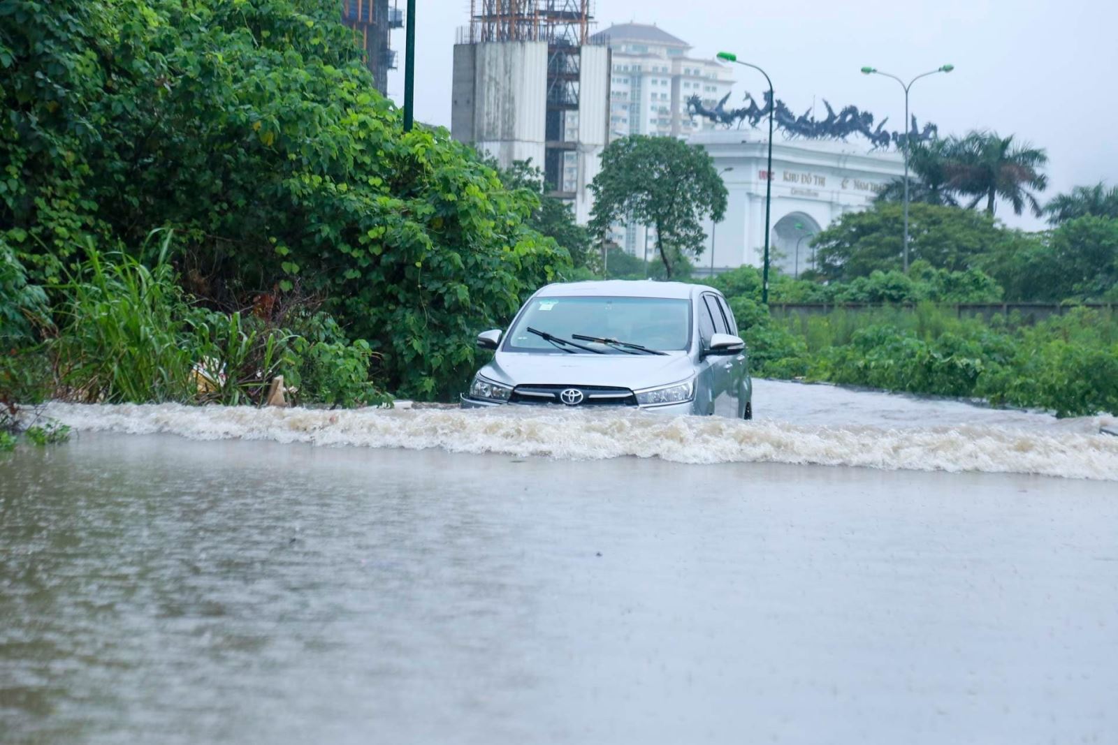 Trong nước tuần qua: Truy tố 2 cựu Bộ trưởng vụ Việt Á; mưa lớn gây úng ngập cục bộ tại Hà Nội