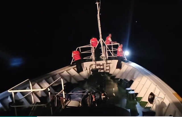 2 tàu cá Quảng Nam bị chìm: Mở rộng phạm vi tìm kiếm ngư dân mất tích