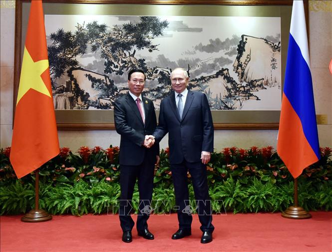 Chủ tịch nước Võ Văn Thưởng trong cuộc gặp Tổng thống Liên bang Nga Vladimir Putin trong khuôn khổ Diễn đàn Cấp cao hợp tác quốc tế 