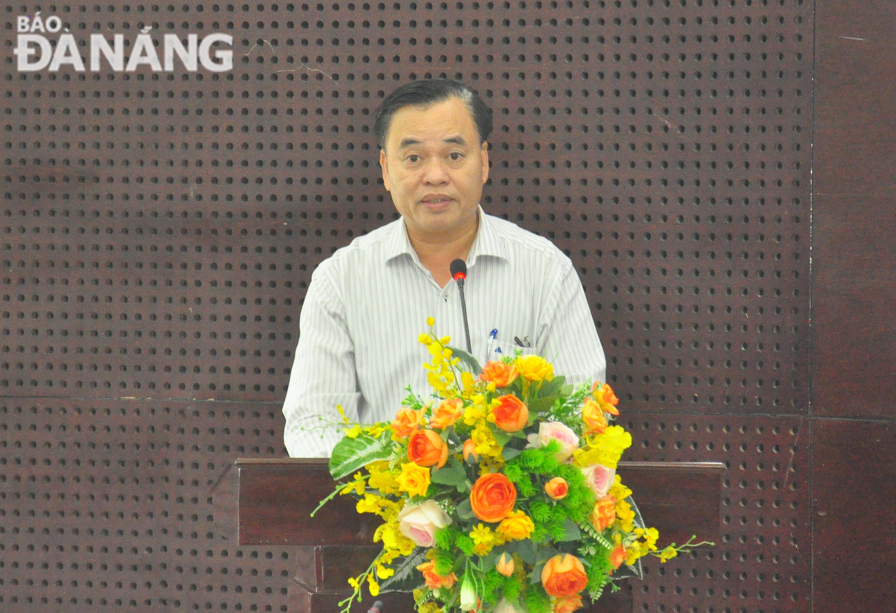 Deputy Director of the Department of Transport Nguyen Trung Nghia spoke at the conference. Photo: THANH LAN