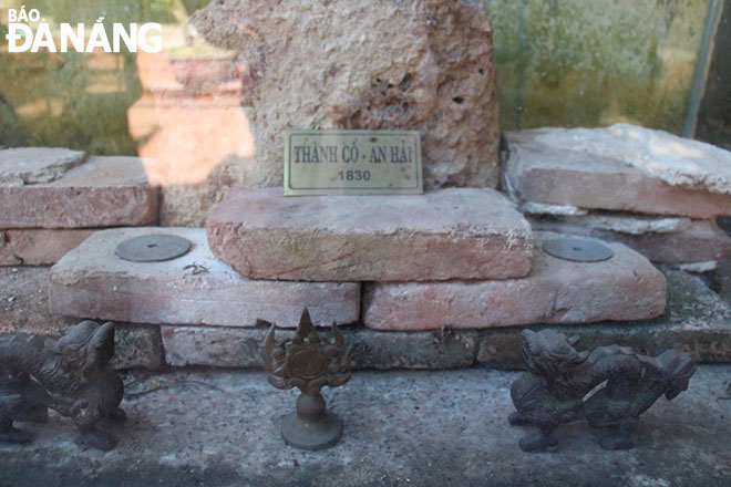 Vetiges of the An Hai Citadel are discovered around the Ba Than Ha Xu temple. Photo: H.L