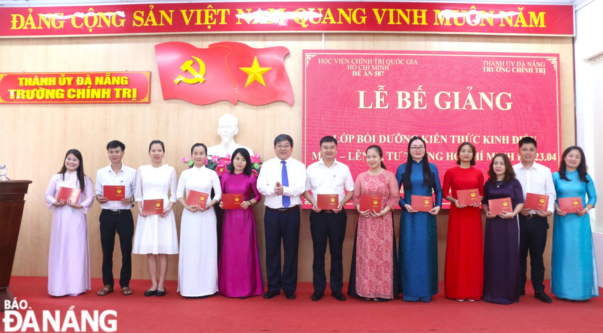 70 học viên hoàn thành lớp bồi dưỡng kiến thức kinh điển Mác-Lênin, tư tưởng Hồ Chí Minh