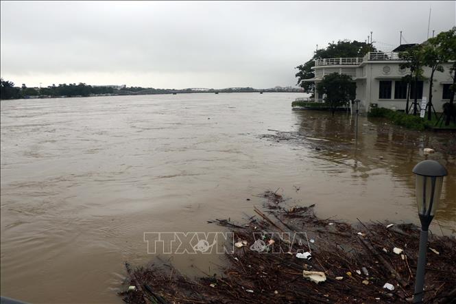 Thừa Thiên - Huế: Khẩn trương di dời người dân ở khu vực ngập sâu nguy hiểm