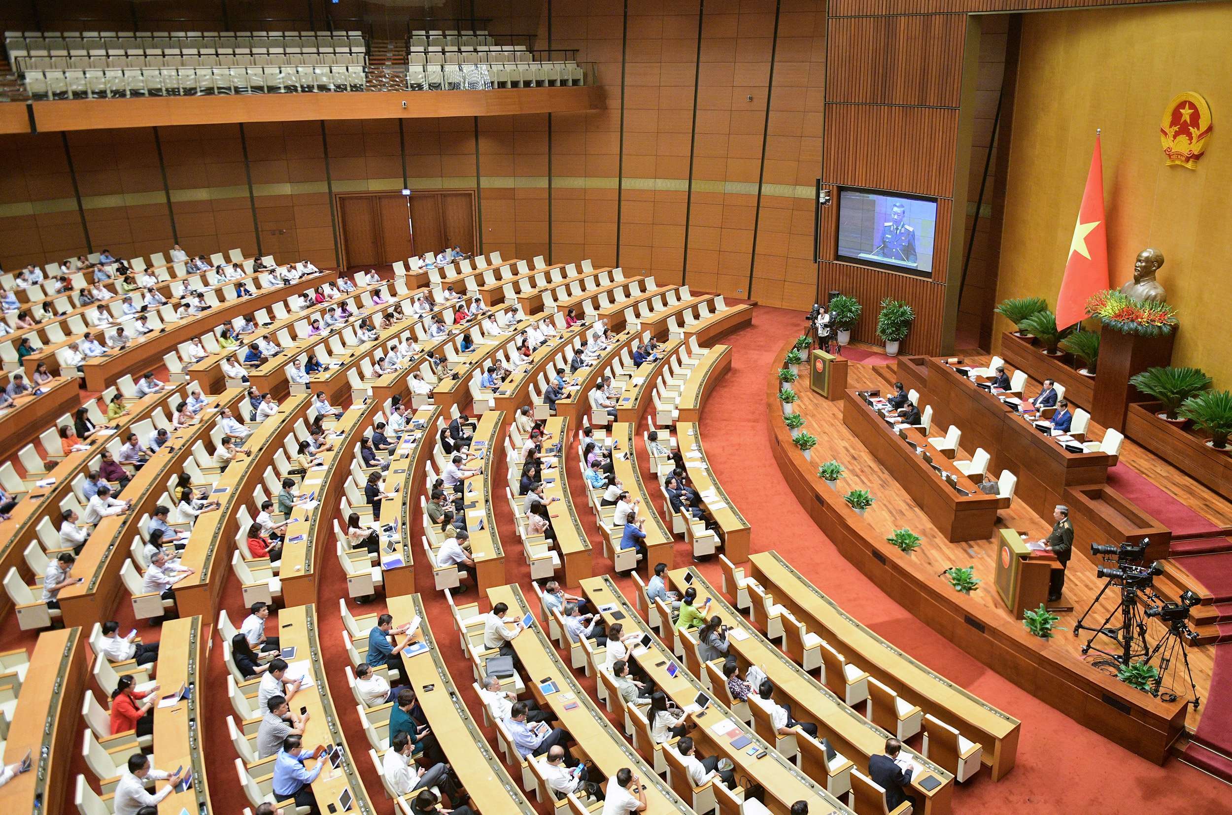  Các đại biểu dự Kỳ họp thứ 6 của Quốc hội khóa XV. (Ảnh: PV/Vietnam+)