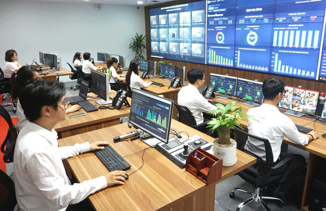  The Da Nang Intelligent Operation Centre (IOC) was put into operation in August 2023 and has promoted monitoring, leadership and operations through smart devices. Photo: IOC