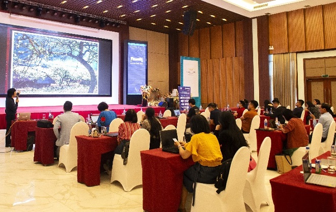 Các phóng viên, biên tập viên tham gia khóa đào tạo trong dự án “Phát triển báo chí Việt Nam” năm thứ 4 (2023) do Trường Đào tạo, Bồi dưỡng cán bộ quản lý Thông tin và Truyền thông (Bộ Thông tin Truyền thông) tổ chức với sự đồng hành của Vinamilk. Ảnh: Vi Nam 