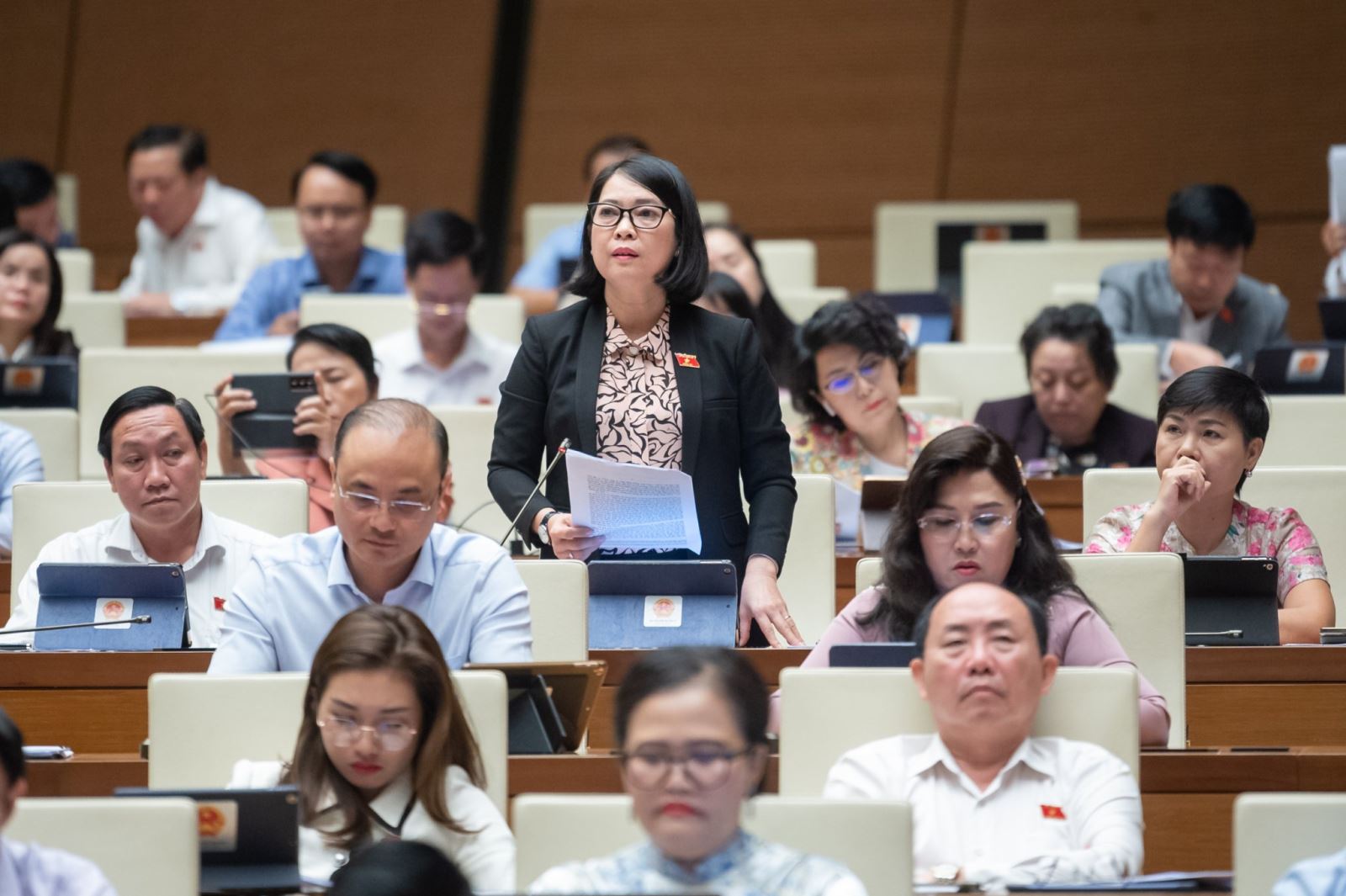 Đại biểu Nguyễn Thị Như Ý (Đoàn ĐBQH tỉnh Đồng Nai) nêu ý kiến tại phiên thảo luận.