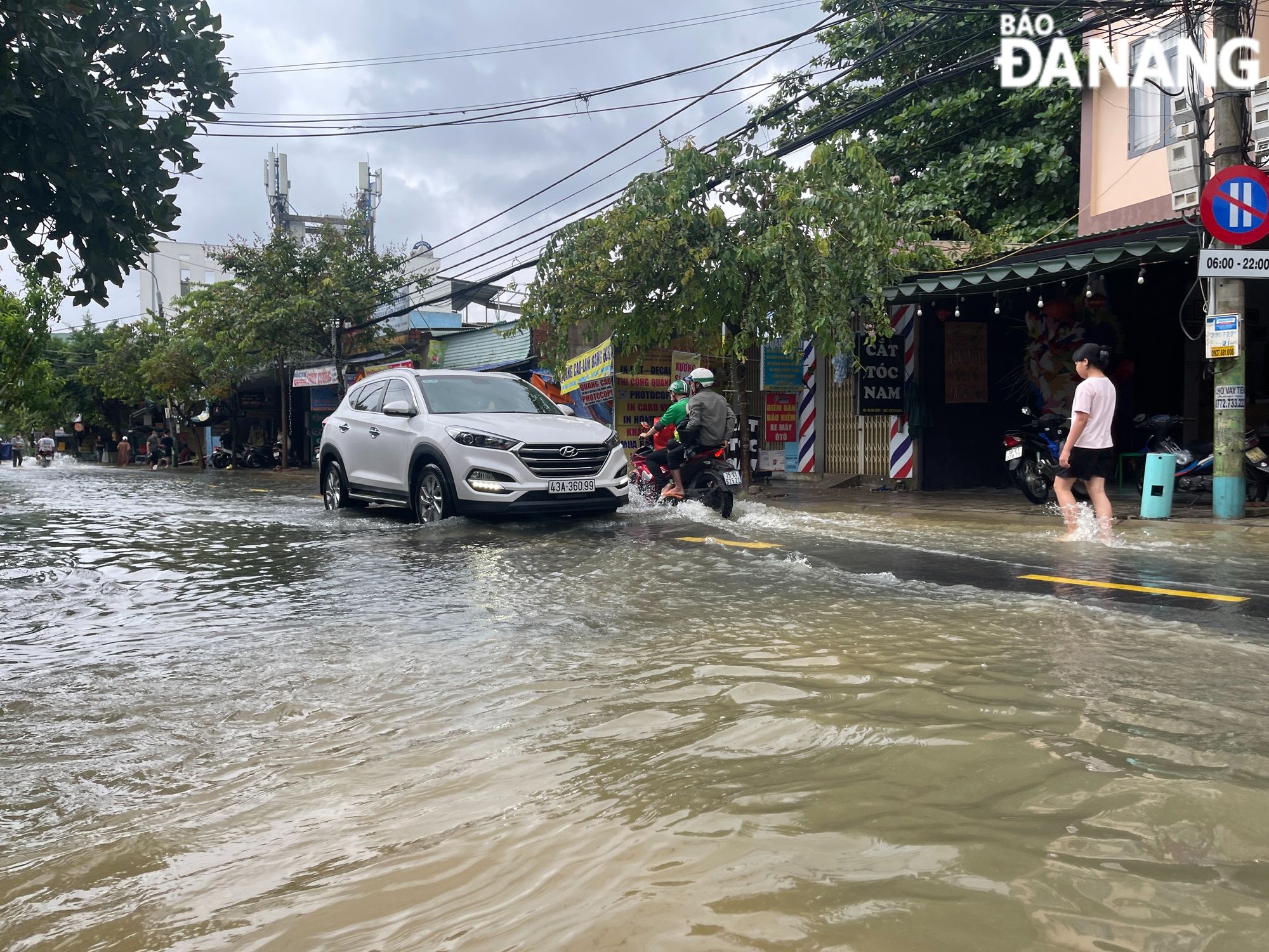 Regional weather service predicts spells of heavy rain in Da Nang from Monday until Friday, November 17.