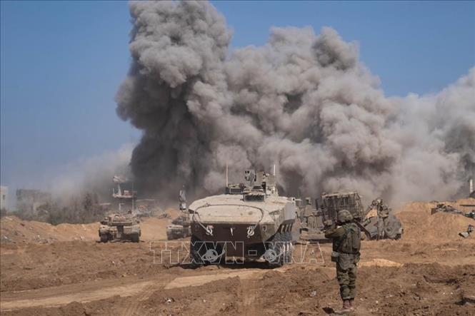 Binh sĩ Israel triển khai chiến dịch trên bộ chống lực lượng Hamas ở Dải Gaza ngày 7-11-2023. THX/TTXVN