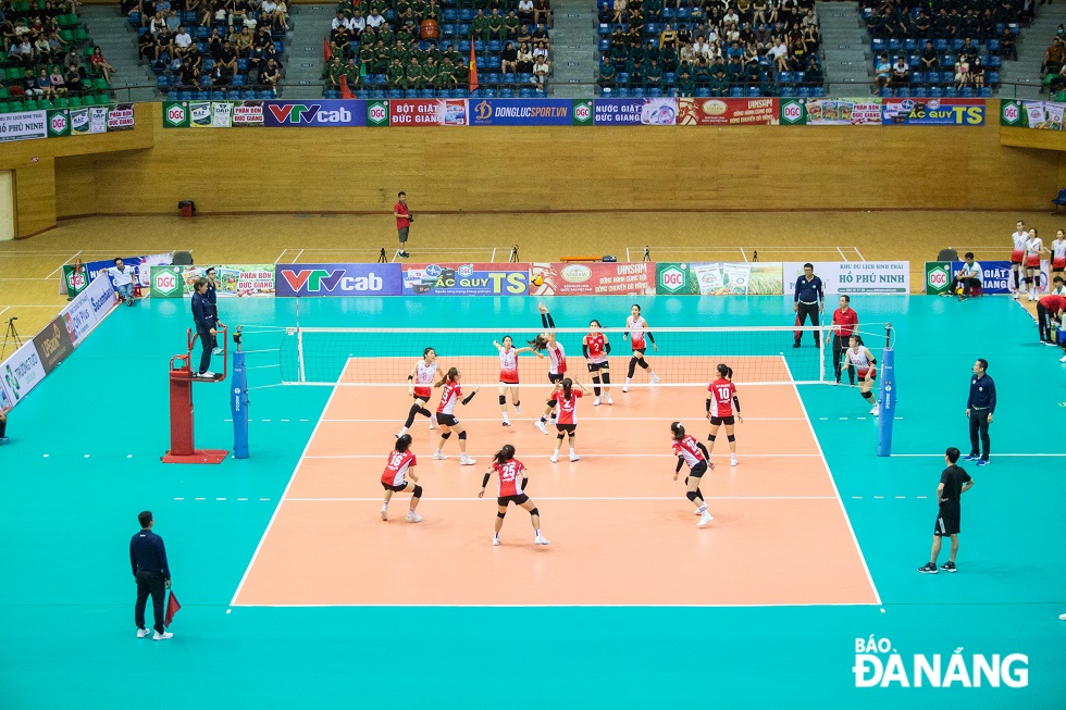 After nearly 10 exciting days of competition at Da Nang's Tien Son Sports Arena, the second round of the 2023 National Volleyball Championship concluded on the evening of November 12.