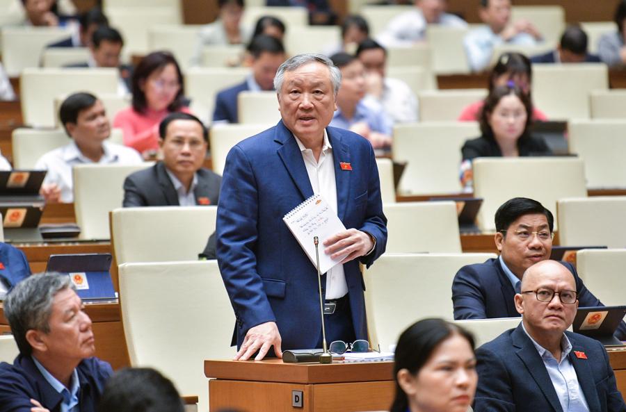 Chánh án Nguyễn Hòa Bình giải trình, làm rõ một số vấn đề đại biểu Quốc hội nêu