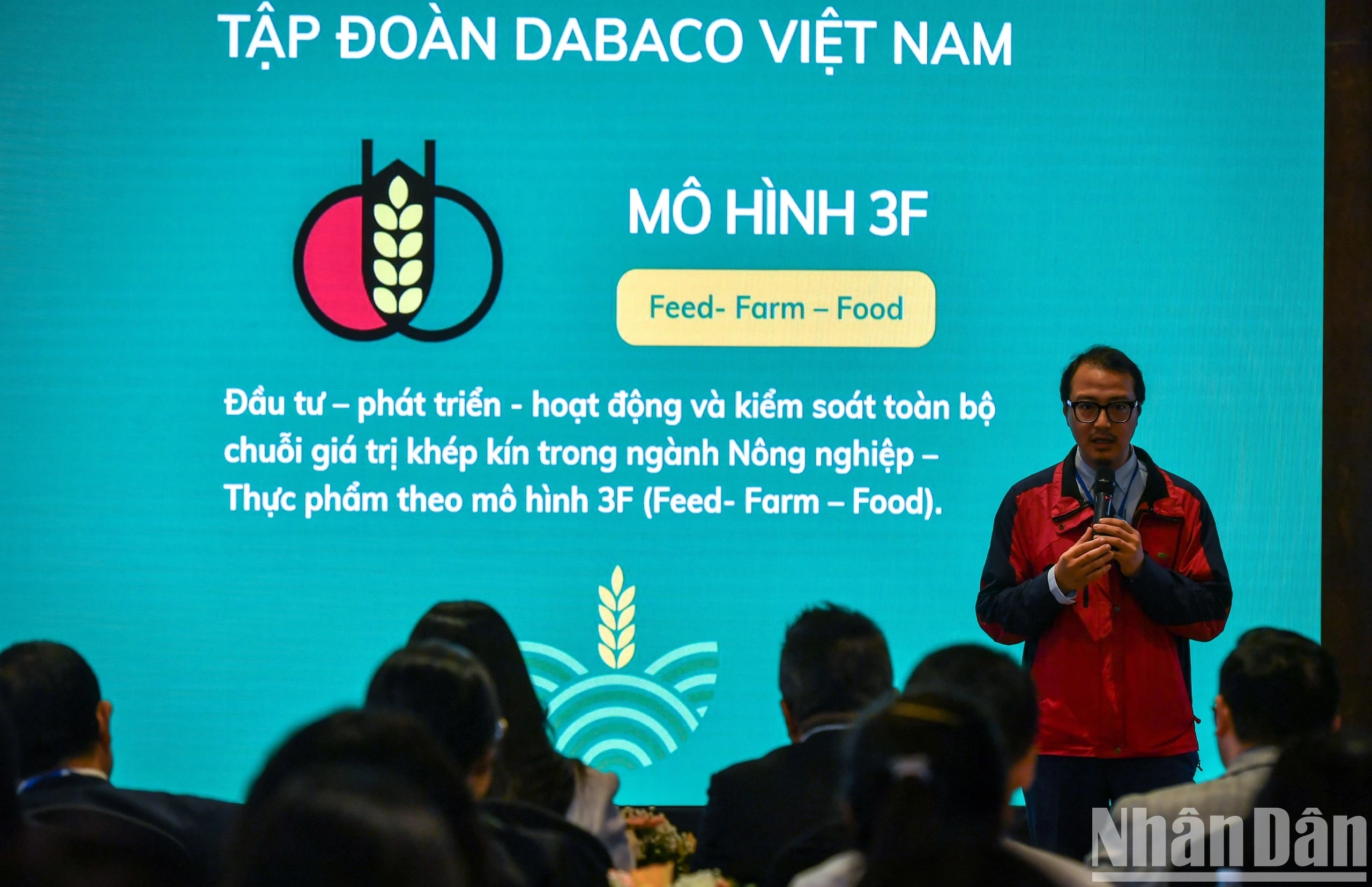 Đại diện Tập đoàn Dabaco trình bày về mô hình 3F tại sự kiện.