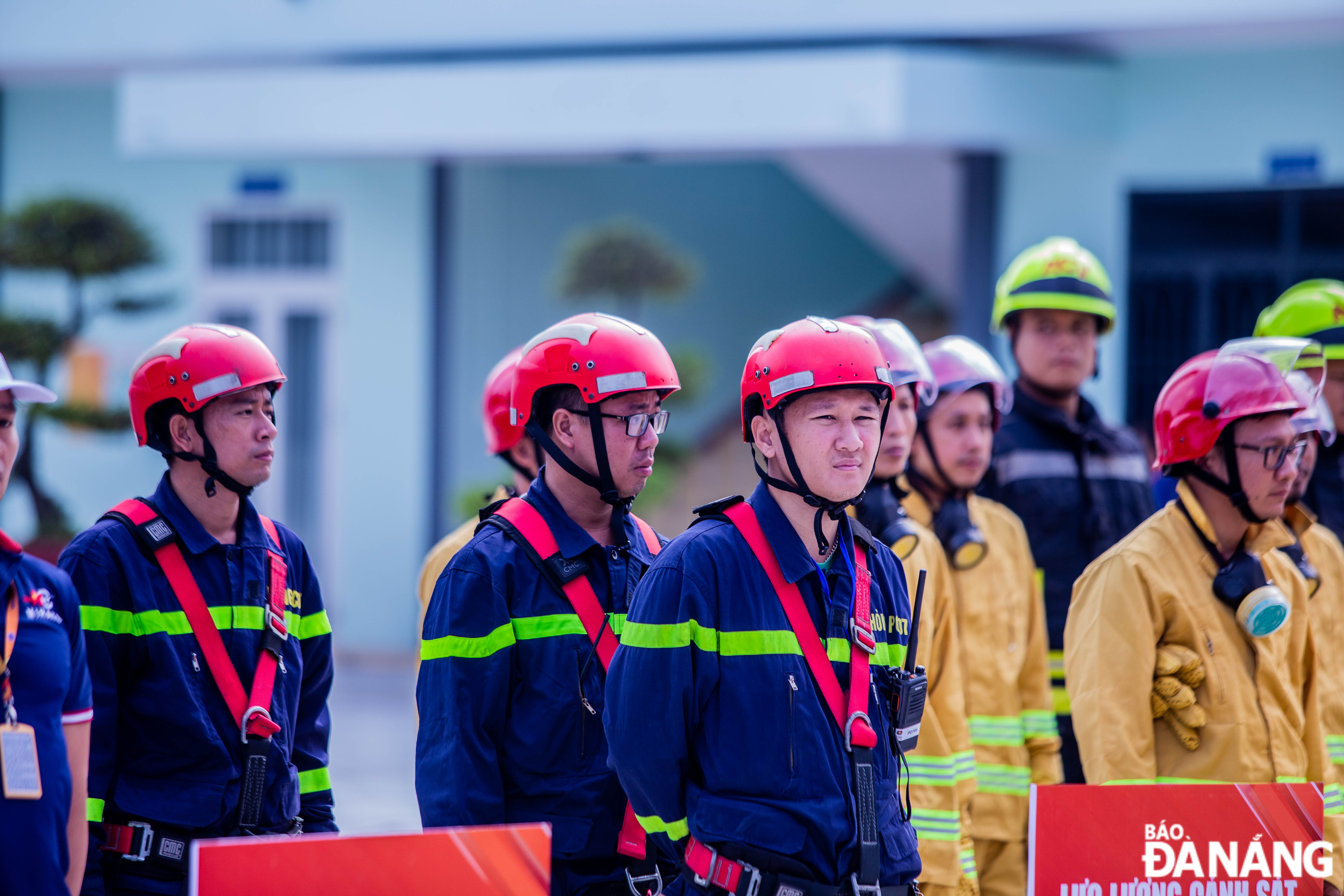 The drill reflects the effectiveness of the coordination among forces in firefighting and rescue work.