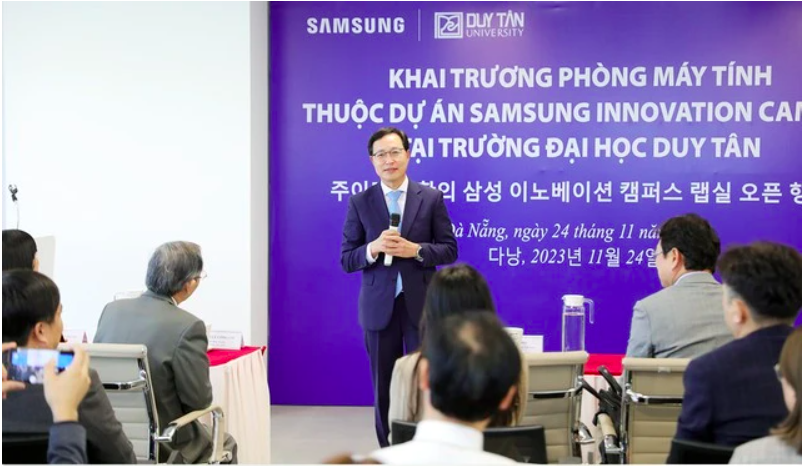 Samsung trao tặng Đại học Duy Tân phòng Lab máy tính cấu hình cao gần 1,3 tỉ đồng