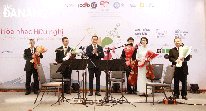 Japanese artists perform at a symphony concert celebrating the 50th anniversary of the establishment of the Viet Nam - Japan diplomatic ties in Da Nang in September. Photo: KHOI NGUYEN