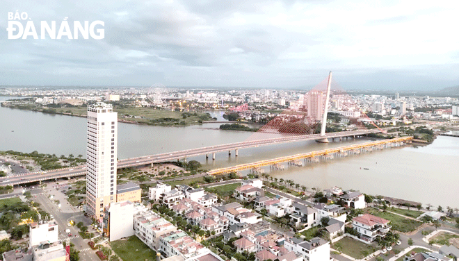 The Nguyen Van Troi Bridge seen from above. Photo: THU HA
