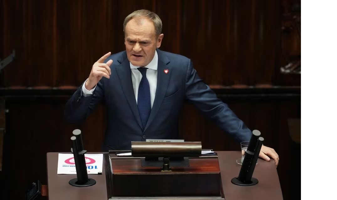 Tân Thủ tướng Ba Lan Donald Tusk phát biểu trước Quốc hội ở Warsaw vào ngày 12-12. Ảnh: Reuters