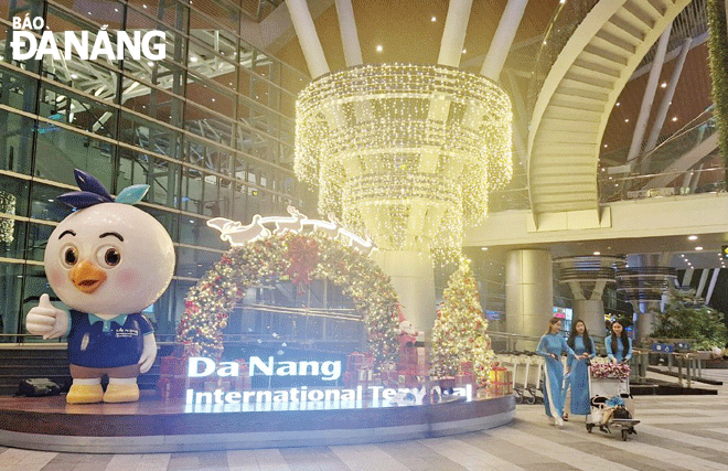 A corner of Da Nang International Airport is decorated for tourists to take check-in photos. Photo: THU HA