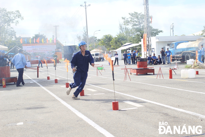 Employees participating in the recent sports festival for firefighting and rescue, with the aim of equipping them with the necessary skills to respond swiftly and efficiently in case of emergencies. Photo: L.P