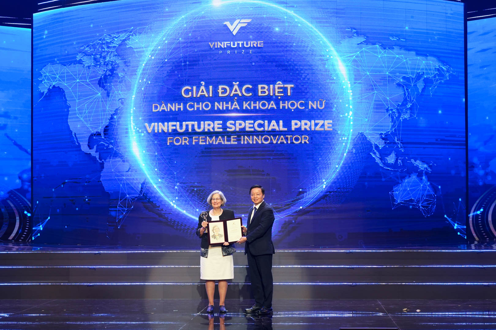 Giải Đặc biệt VinFuture 2023 dành cho Nhà khoa học nữ vinh danh GS. Susan Solomon (Mỹ)