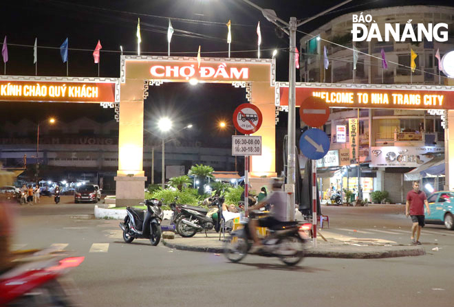 Chợ Đầm Nha Trang được xây dựng trên một cái đầm cũ ăn thông ra cửa sông Cái Nha Trang. Ảnh: V.T.L 
