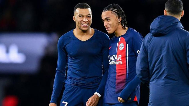 Ethan và Kylian Mbappe lần đầu tiên đá cùng nhau ở Ligue 1. Ảnh: ST