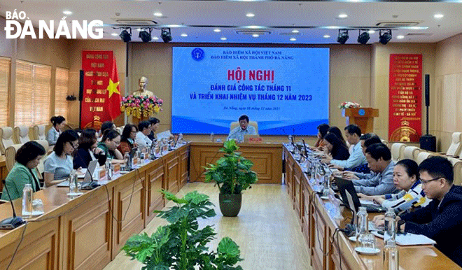 A conference held by the city's social insurance sector to review its performance in November and identify tasks for the last month of 2023. Photo: B.H.