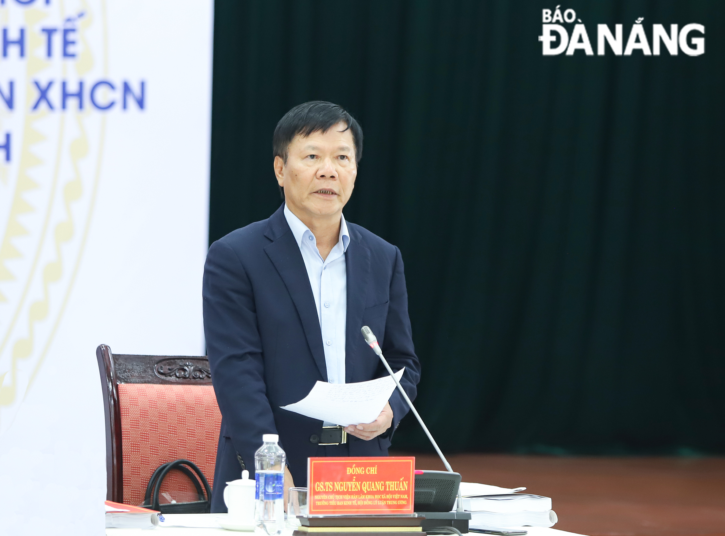 Prof. Dr. Nguyen Quang Thuan delivering his closing speech at the conference on the morning of December 26. Photo: NGOC PHU