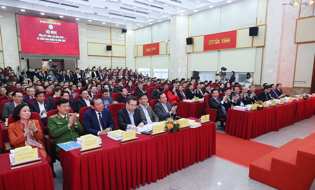 Phó Thủ tướng Trần Lưu Quang dự Hội nghị tổng kết công tác năm 2023, triển khai nhiệm vụ năm 2024 của Bộ Thông tin và Truyền thông - Ảnh: Chinhphu.vn