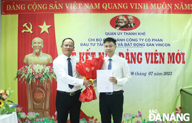 Xây dựng Đảng, đoàn thể trong doanh nghiệp đạt kết quả tích cực